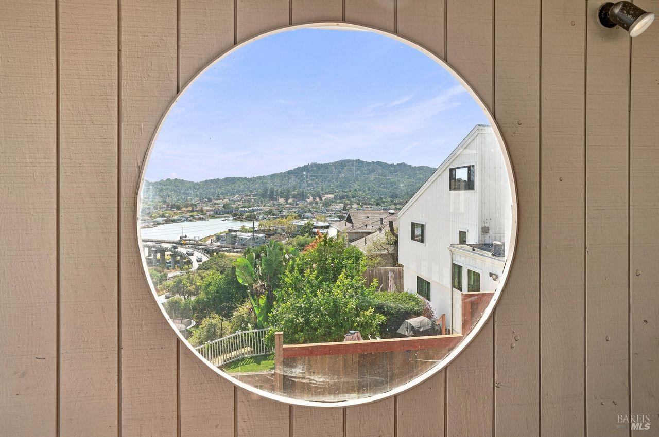 64 Via La Cumbre Greenbrae CA 94904