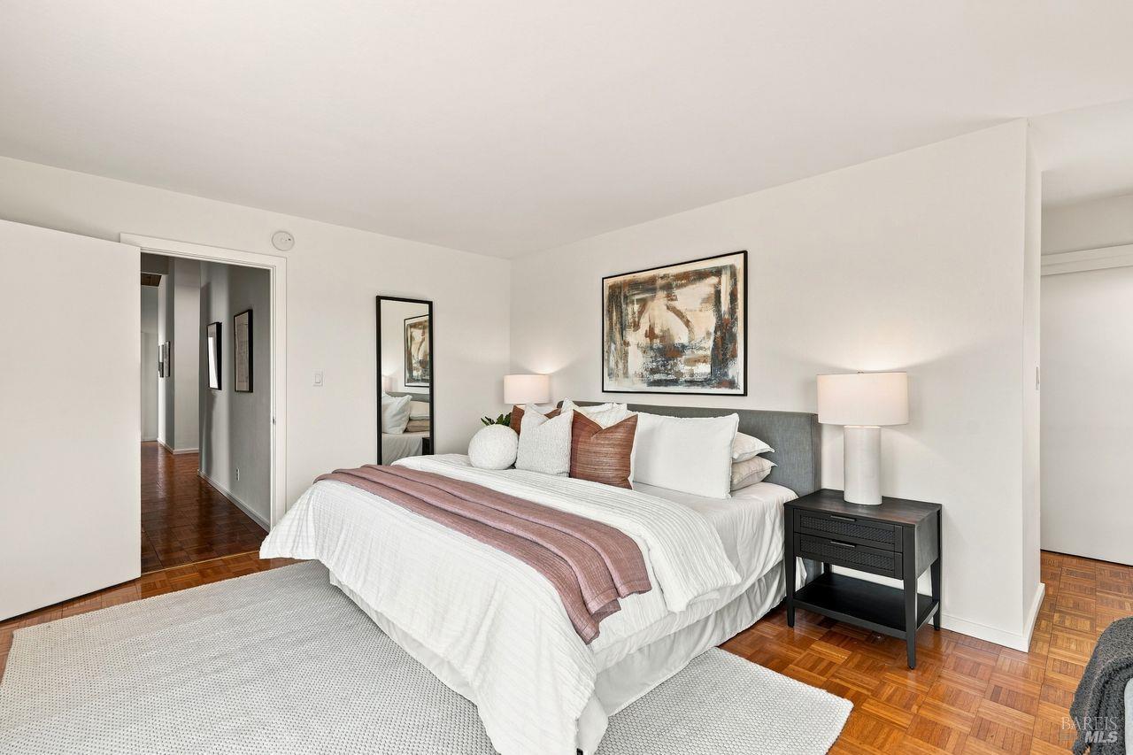 64 Via La Cumbre Greenbrae CA 94904