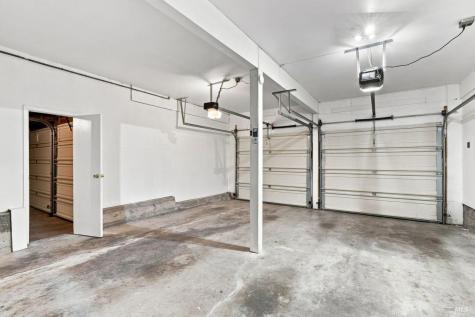 64 Via La Cumbre Greenbrae CA 94904