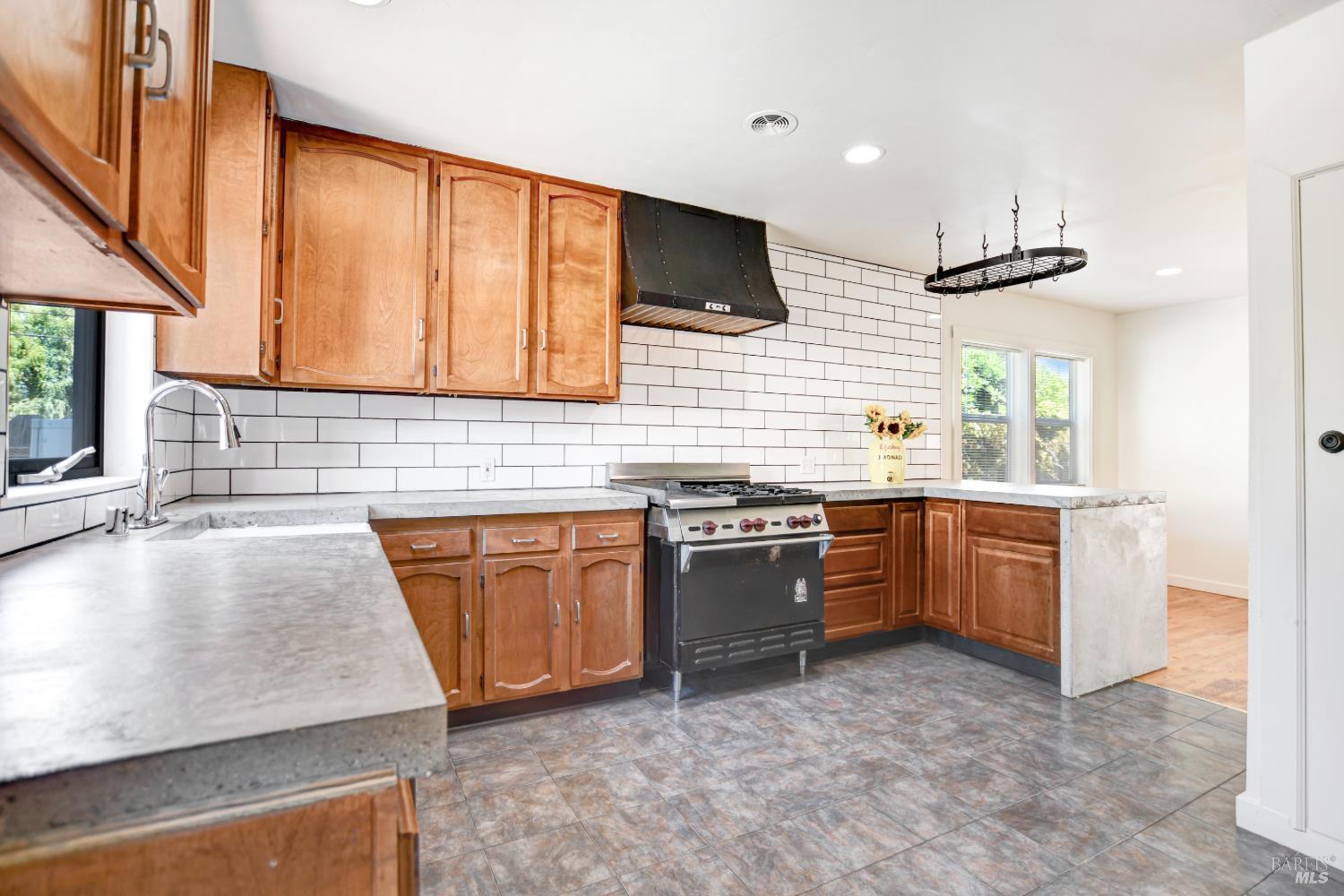 866 Yuba Drive Santa Rosa CA 95407