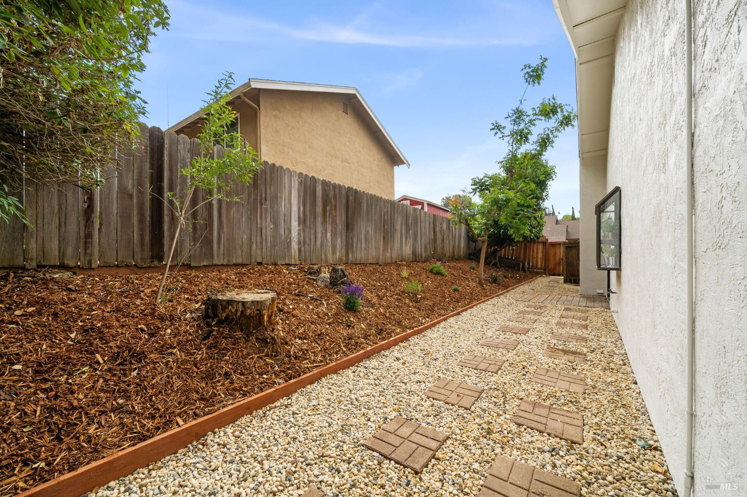 879 Oxford Way Benicia CA 94510