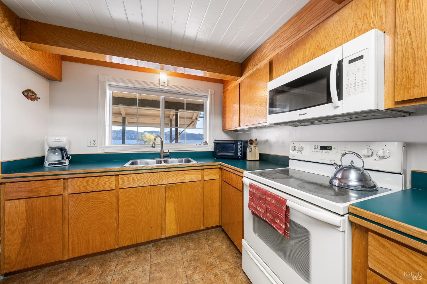 12620 Lakeshore Drive Clearlake CA 95422
