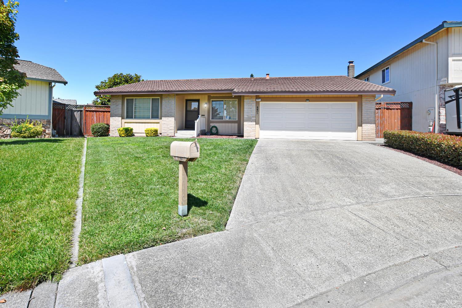 4405 Glacier Court Rohnert Park CA 94928