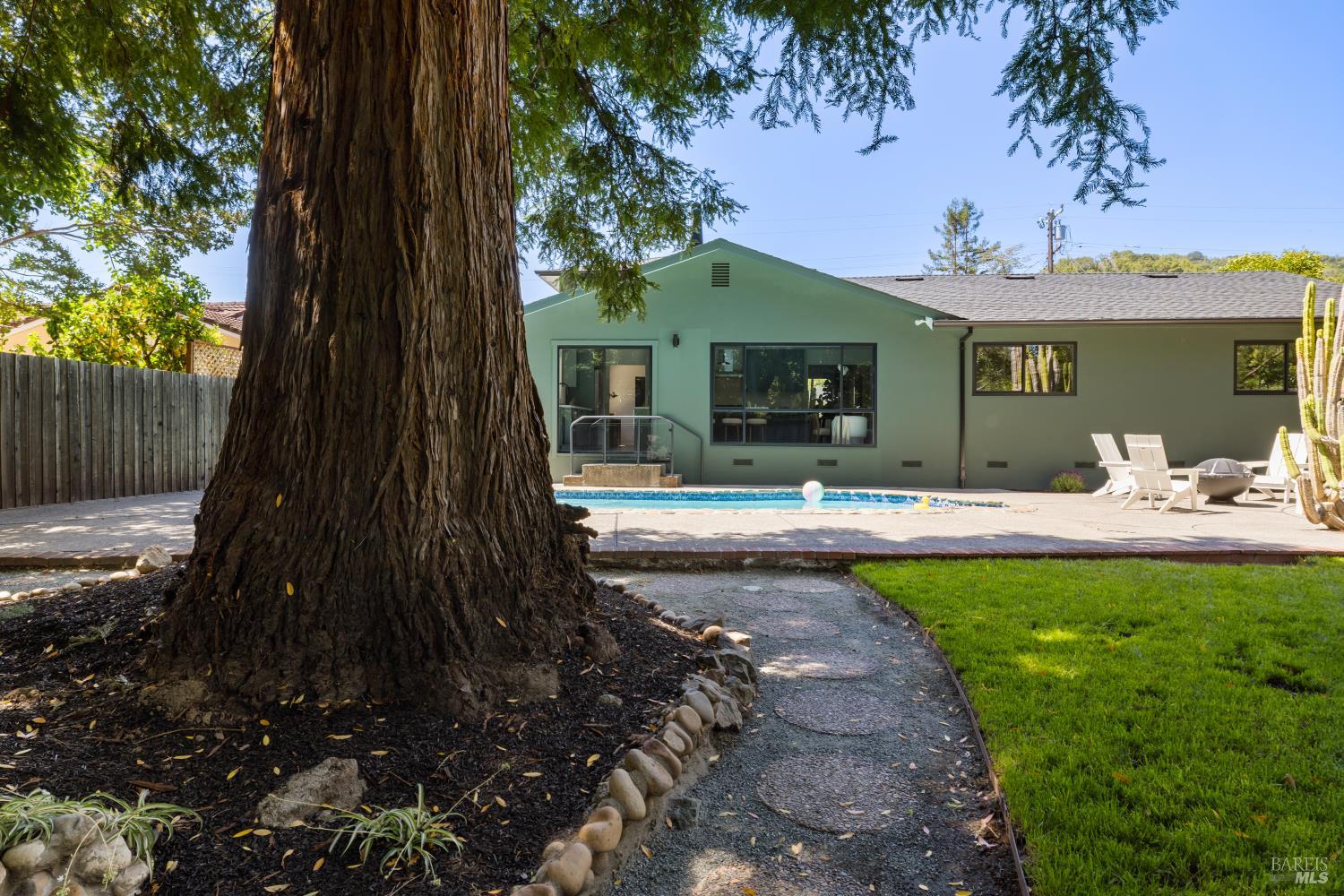 432 Calle De La Mesa Novato CA 94949