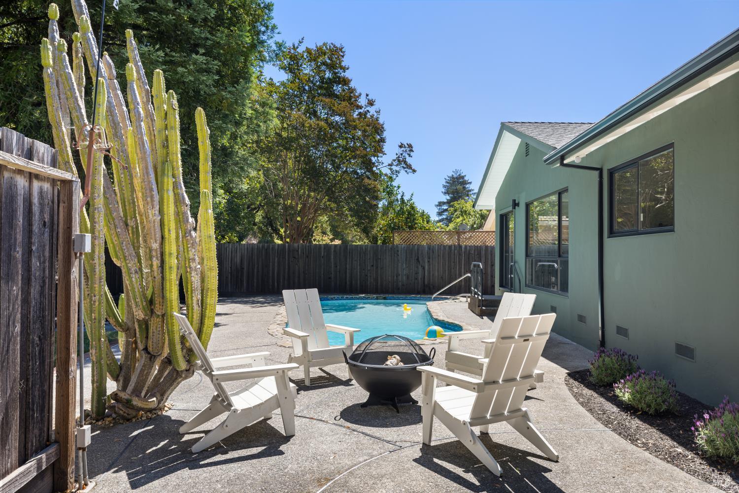 432 Calle De La Mesa Novato CA 94949