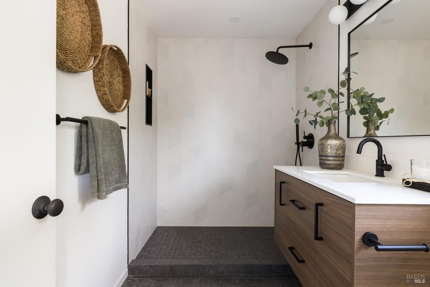 432 Calle De La Mesa Novato CA 94949