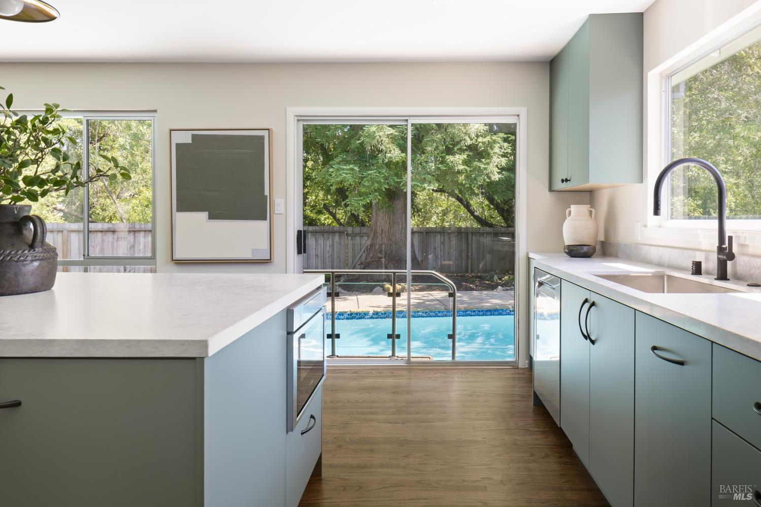 432 Calle De La Mesa Novato CA 94949