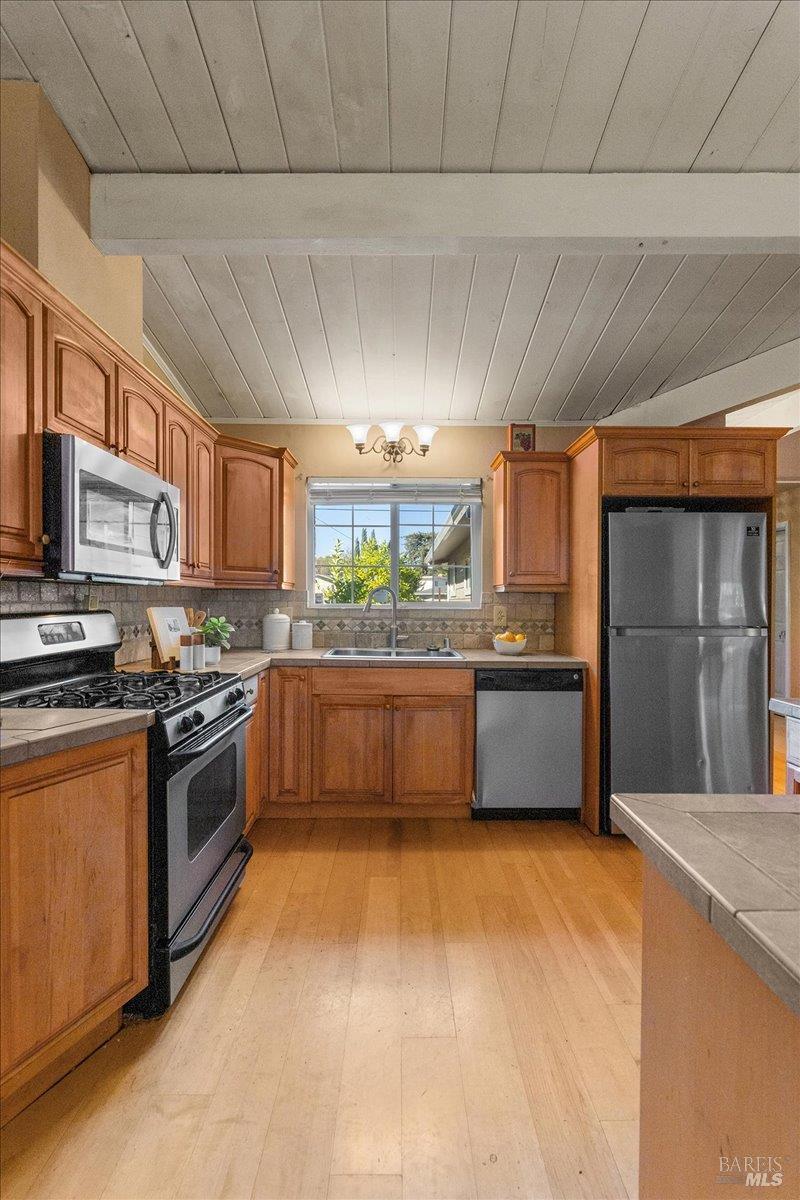 2231 Creekside Road Santa Rosa CA 95405