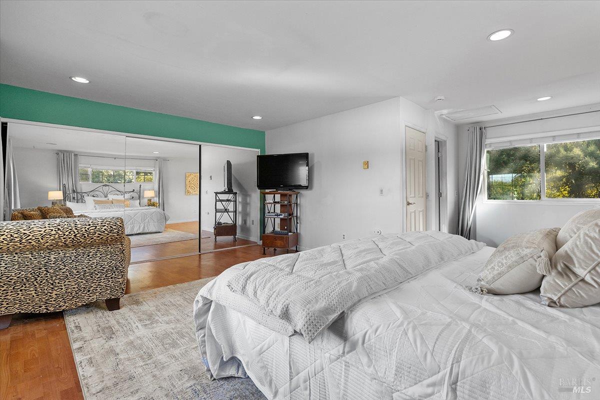 2231 Creekside Road Santa Rosa CA 95405