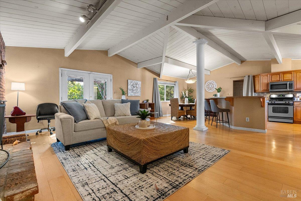 2231 Creekside Road Santa Rosa CA 95405