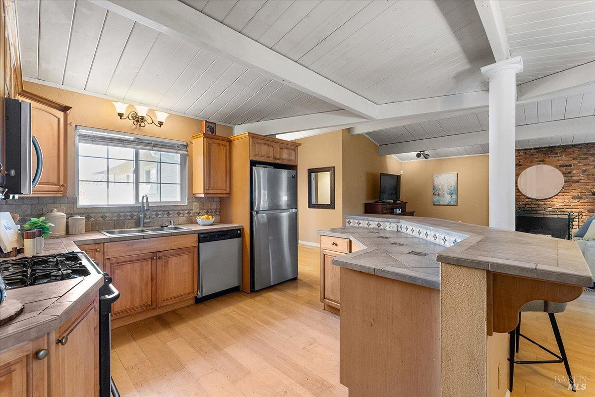 2231 Creekside Road Santa Rosa CA 95405