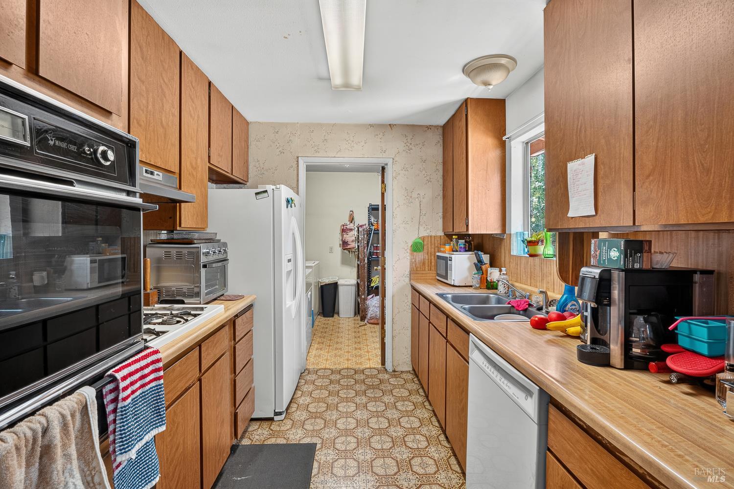 1960 Branscomb Road Laytonville CA 95454