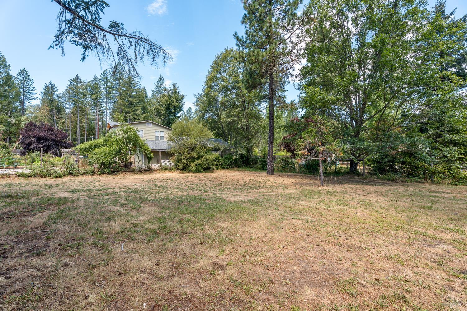 1960 Branscomb Road Laytonville CA 95454