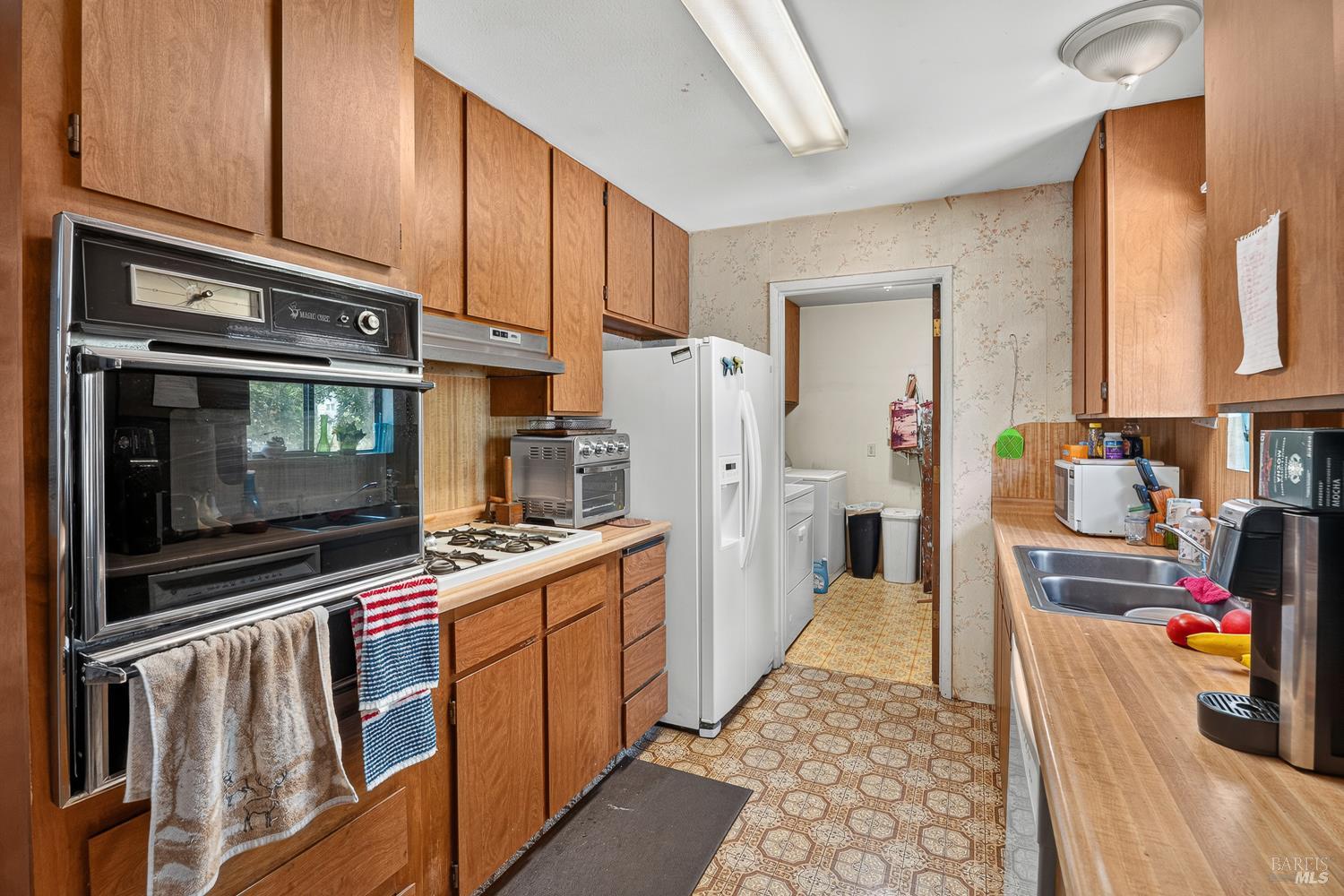 1960 Branscomb Road Laytonville CA 95454