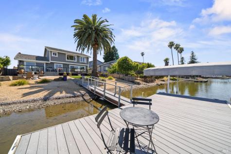 61 Bahama Reef Novato CA 94949