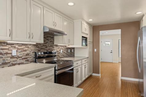 304 Mockingbird Circle Santa Rosa CA 95409