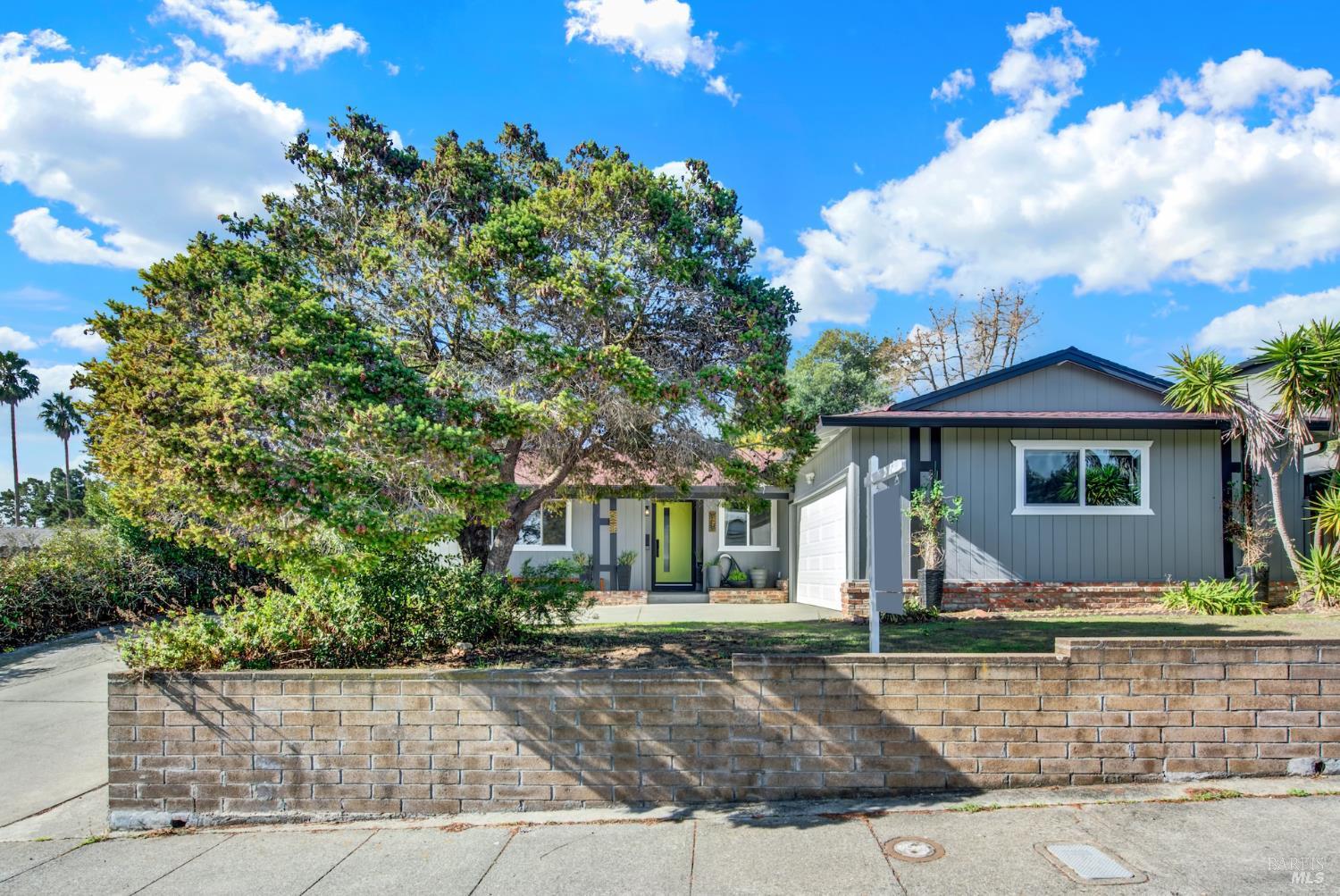 221 Parkview Terrace Vallejo CA 94589