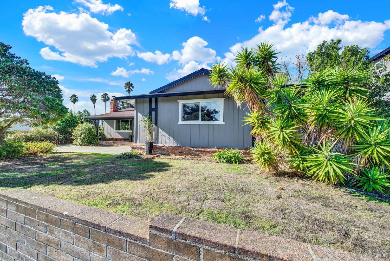221 Parkview Terrace Vallejo CA 94589