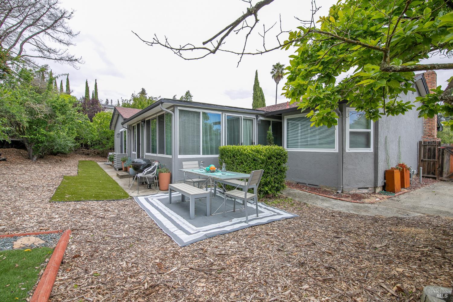 221 Parkview Terrace Vallejo CA 94589