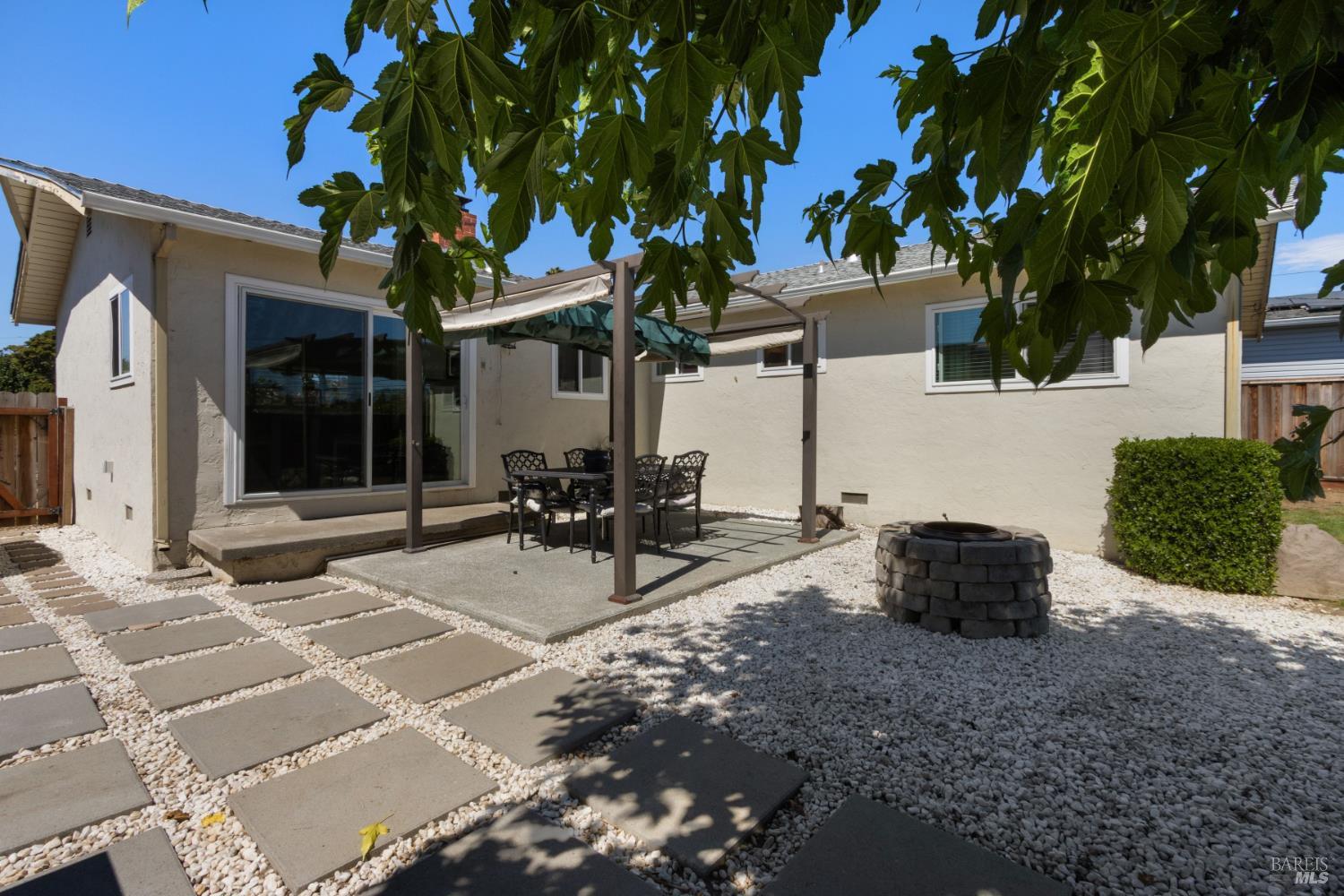 127 Whitecliff Drive Vallejo CA 94589