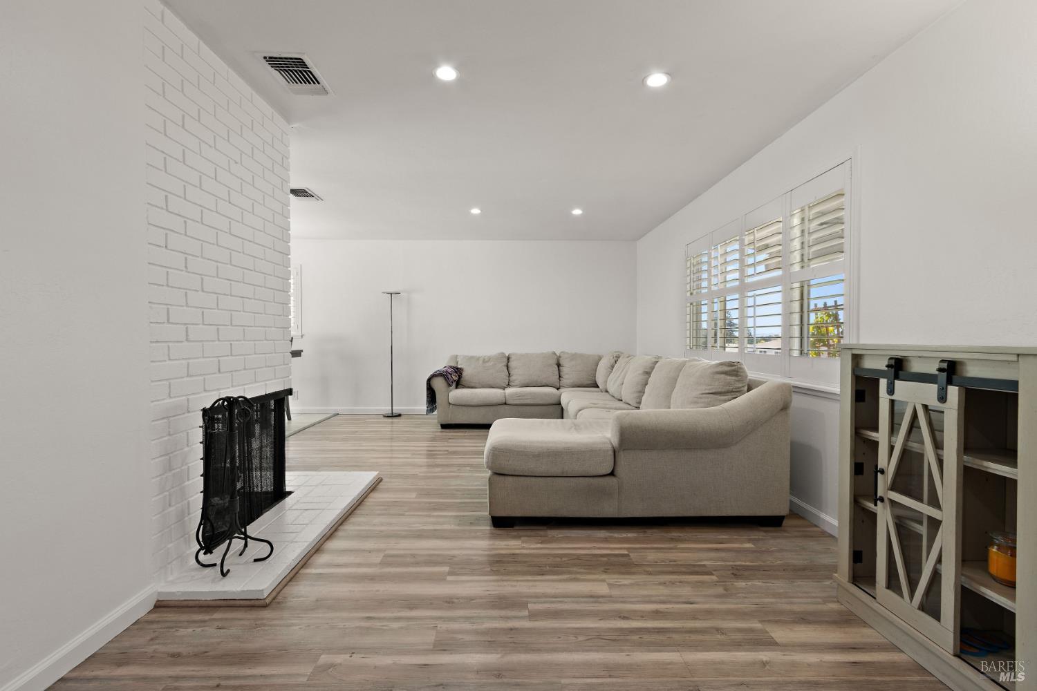 127 Whitecliff Drive Vallejo CA 94589
