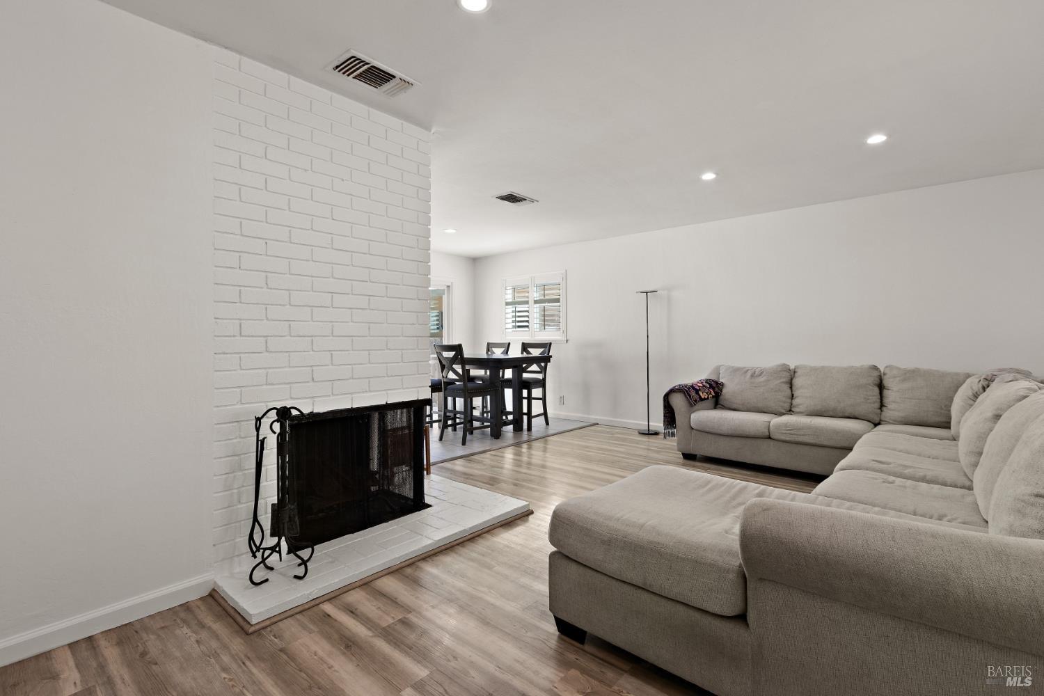 127 Whitecliff Drive Vallejo CA 94589