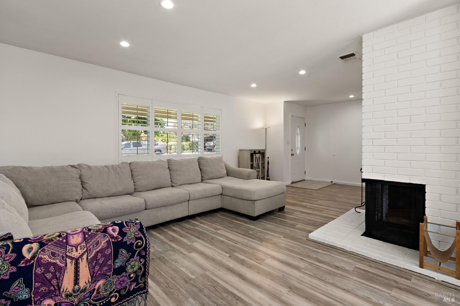 127 Whitecliff Drive Vallejo CA 94589