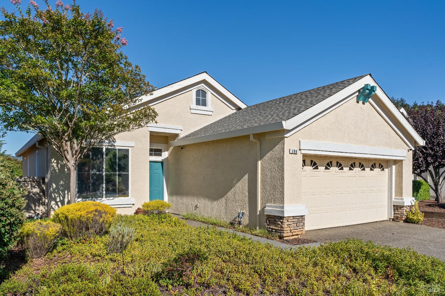 308 Rolling Hill Court Cloverdale CA 95425