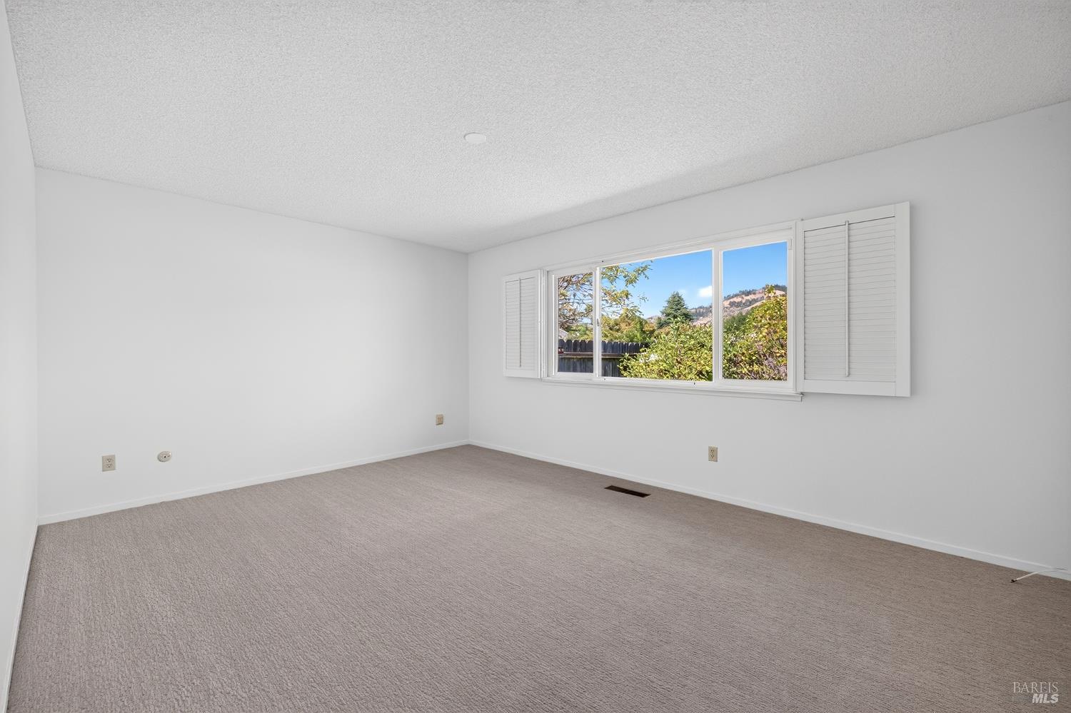 8940 Oakmont Drive Santa Rosa CA 95409