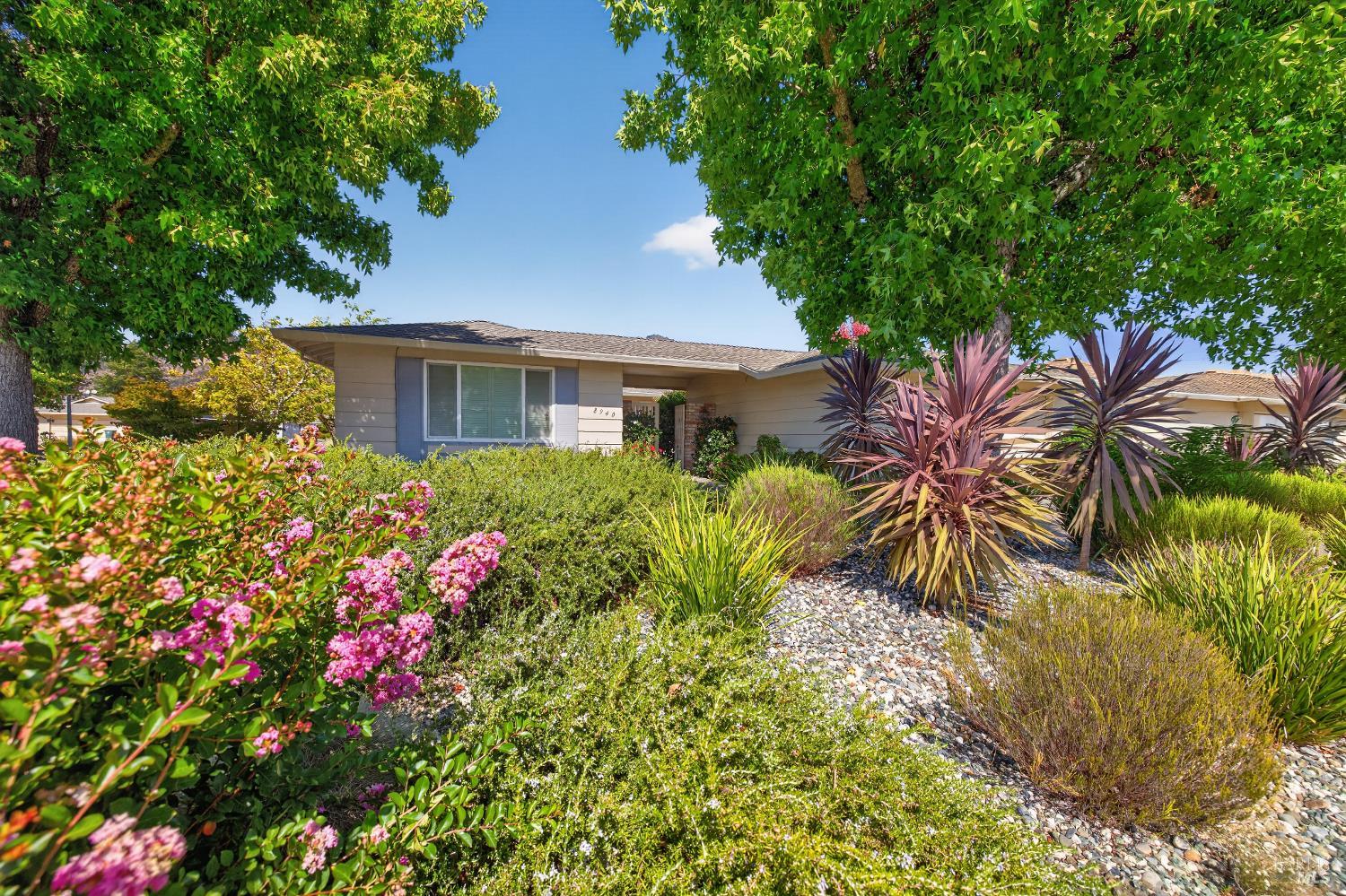 8940 Oakmont Drive Santa Rosa CA 95409