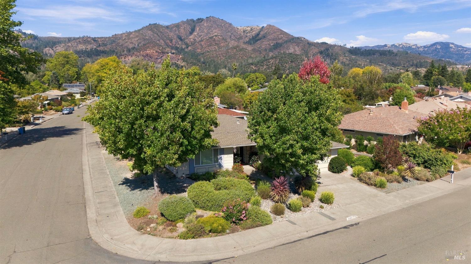 8940 Oakmont Drive Santa Rosa CA 95409