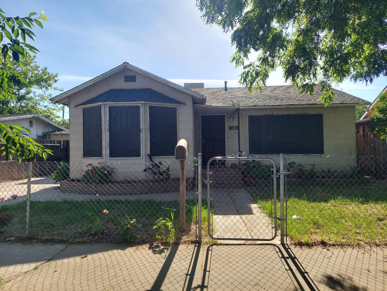 411 Alturas Avenue Modesto CA 95351