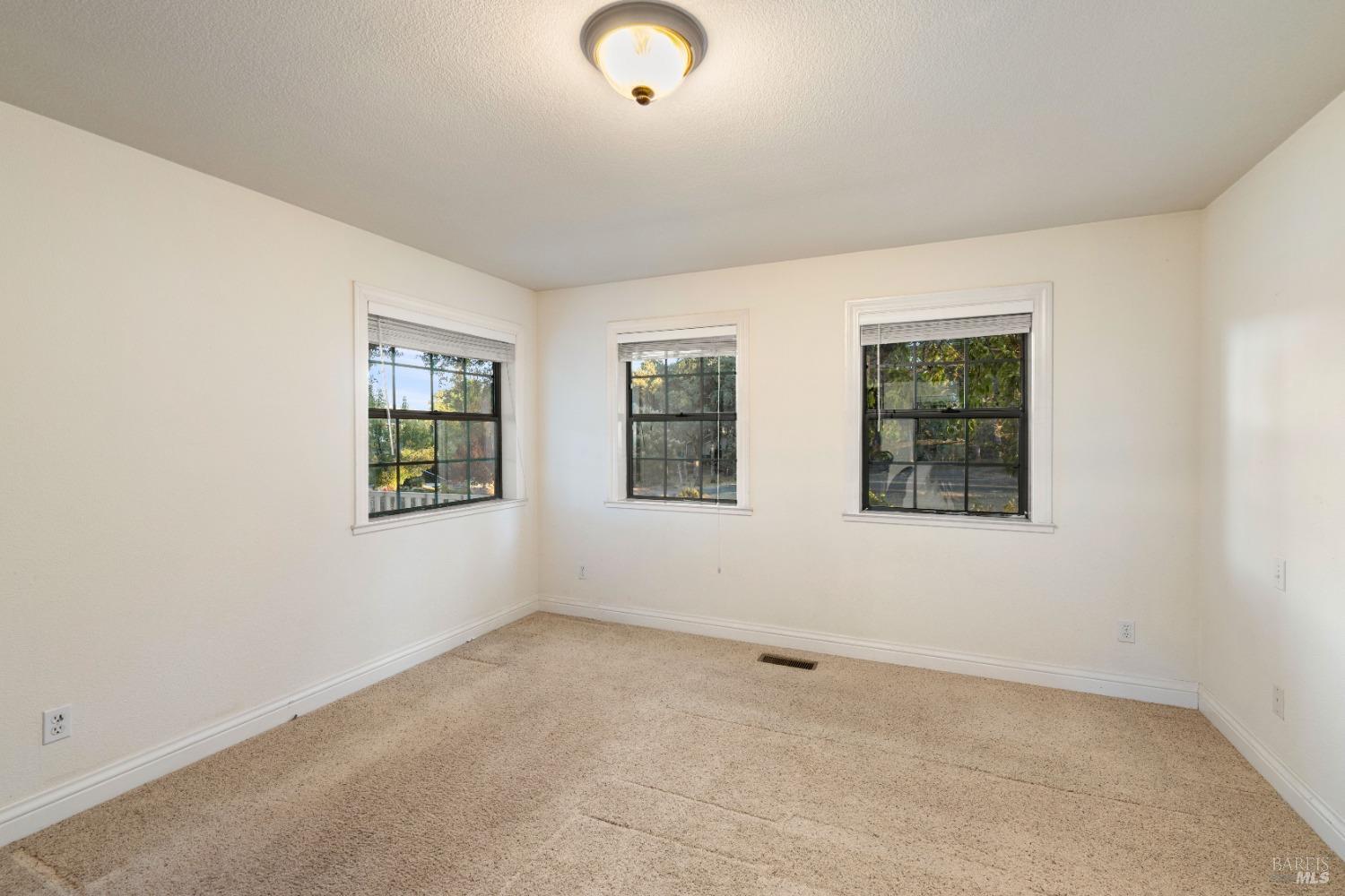 2210 Cedar Hill Way Lakeport CA 95453
