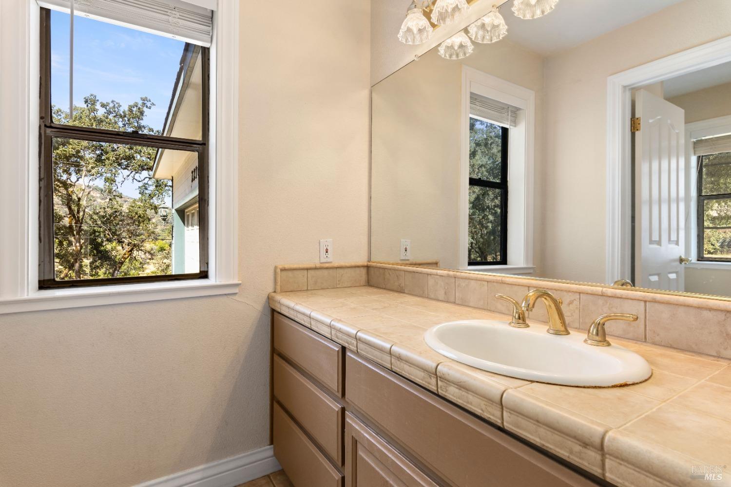 2210 Cedar Hill Way Lakeport CA 95453