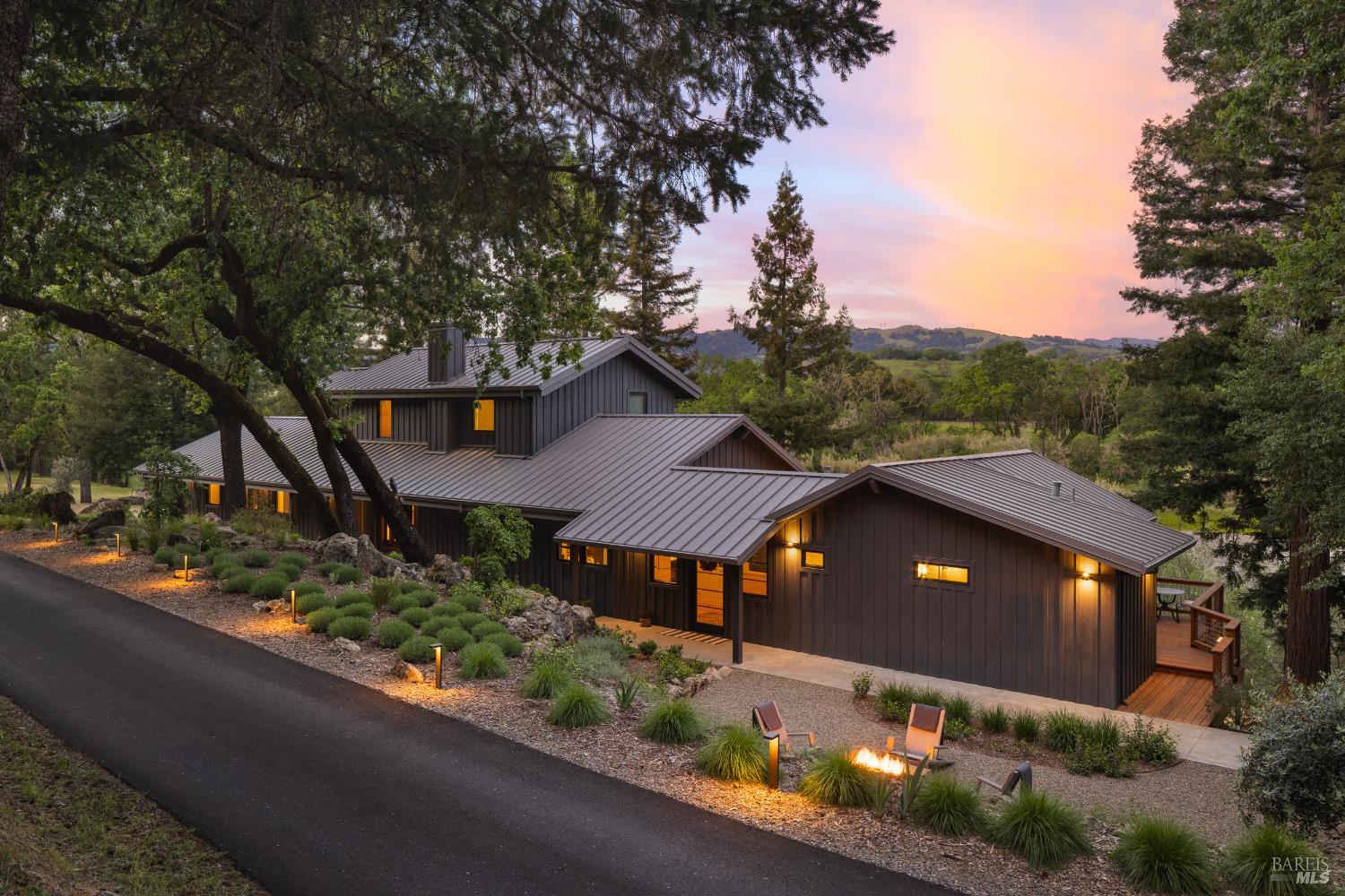 6225 W Soda Rock Lane Healdsburg CA 95448