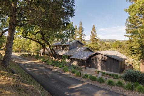6225 W Soda Rock Lane Healdsburg CA 95448