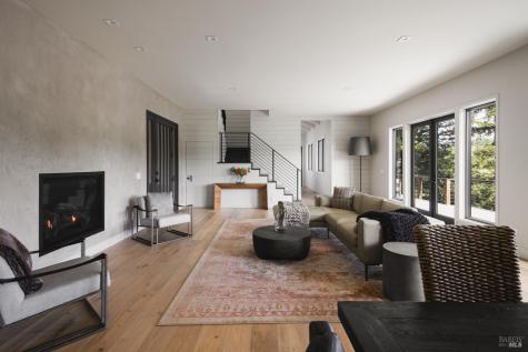 6225 W Soda Rock Lane Healdsburg CA 95448
