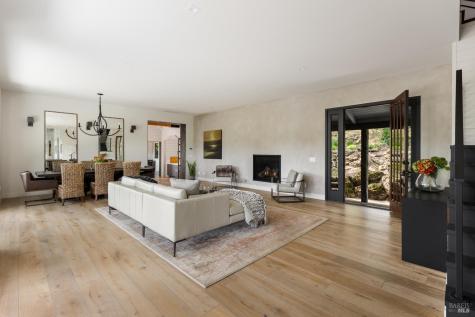 6225 W Soda Rock Lane Healdsburg CA 95448