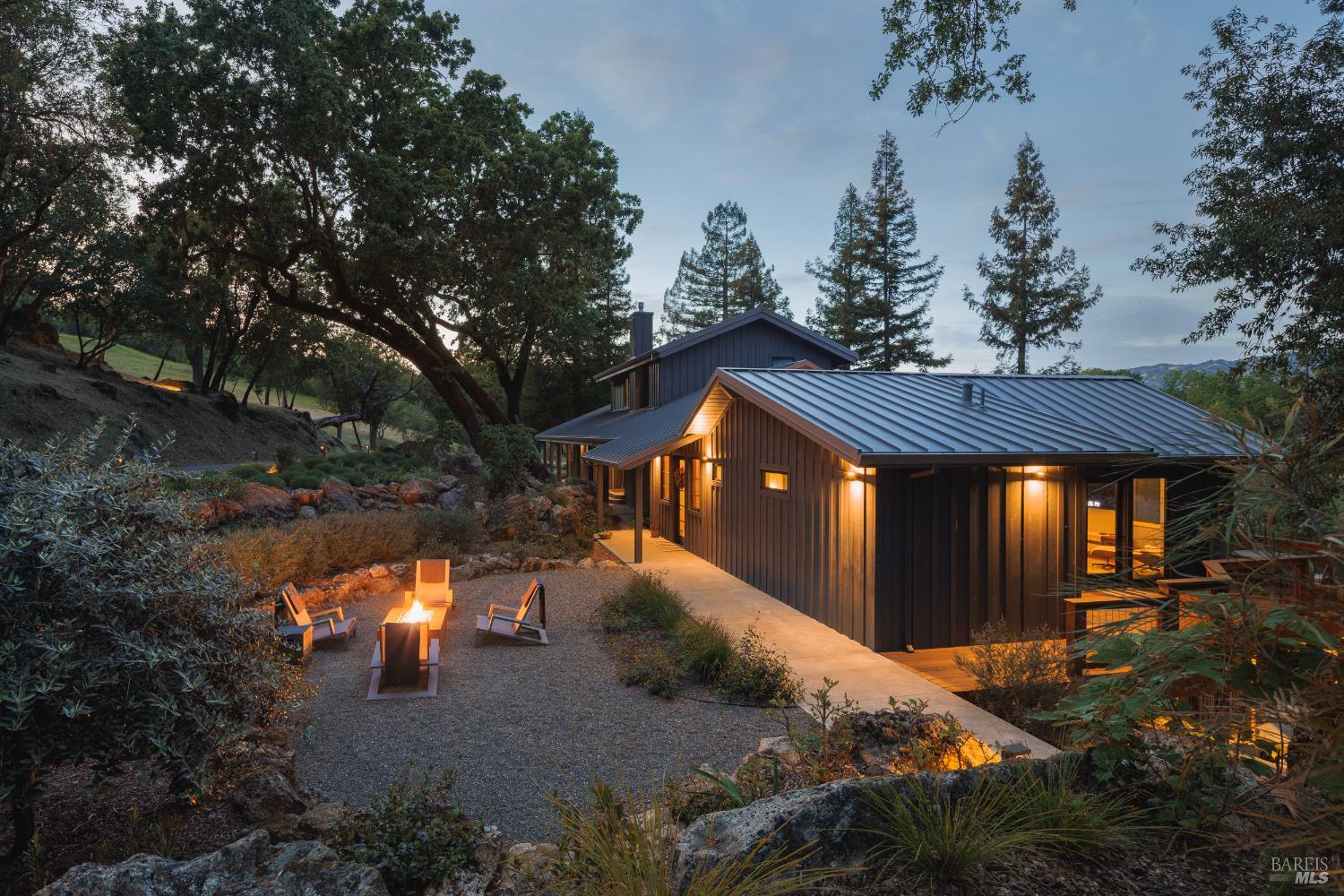 6225 W Soda Rock Lane Healdsburg CA 95448