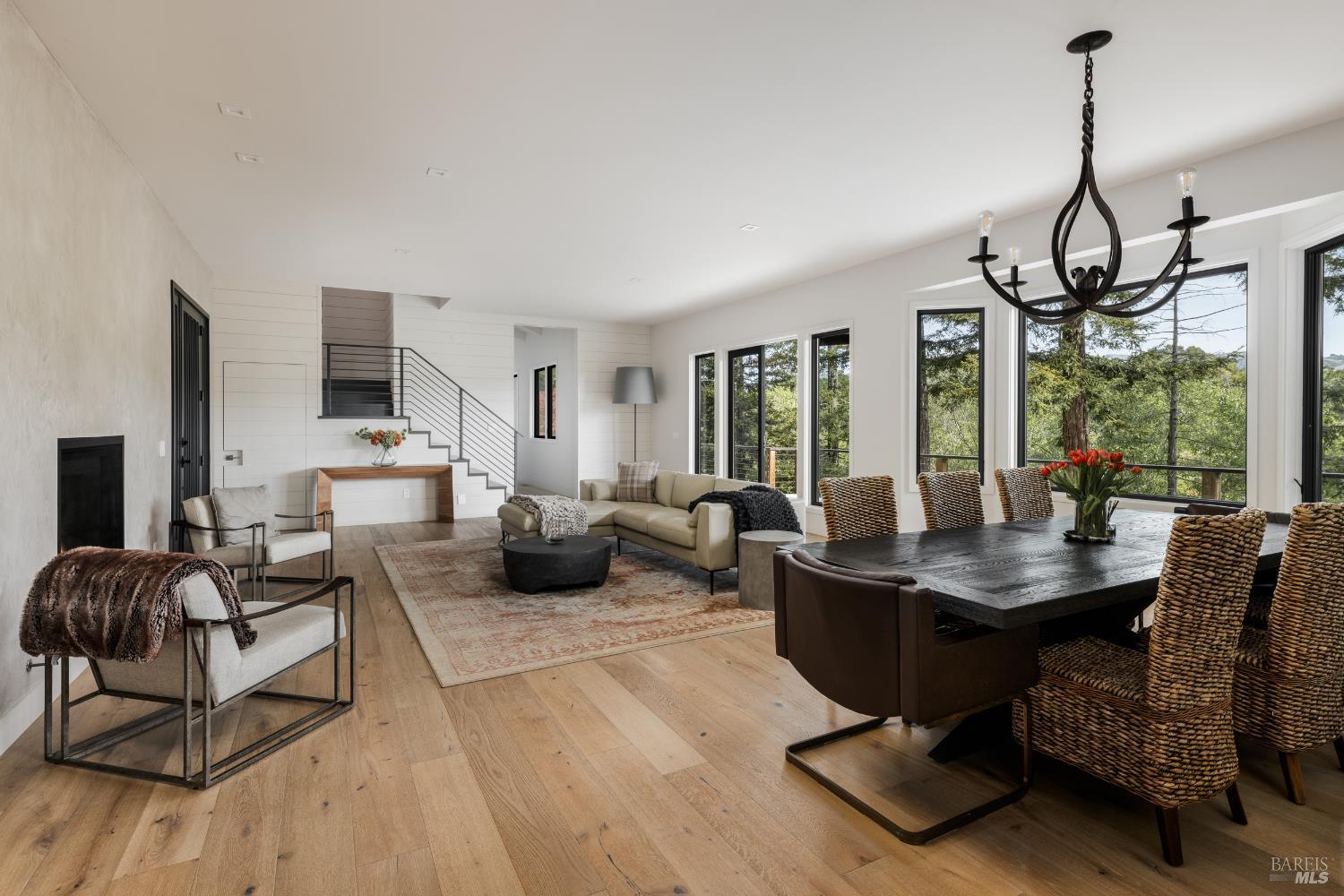 6225 W Soda Rock Lane Healdsburg CA 95448