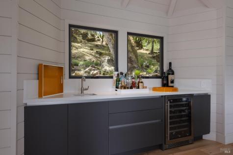 6225 W Soda Rock Lane Healdsburg CA 95448
