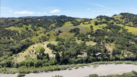 6225 W Soda Rock Lane Healdsburg CA 95448