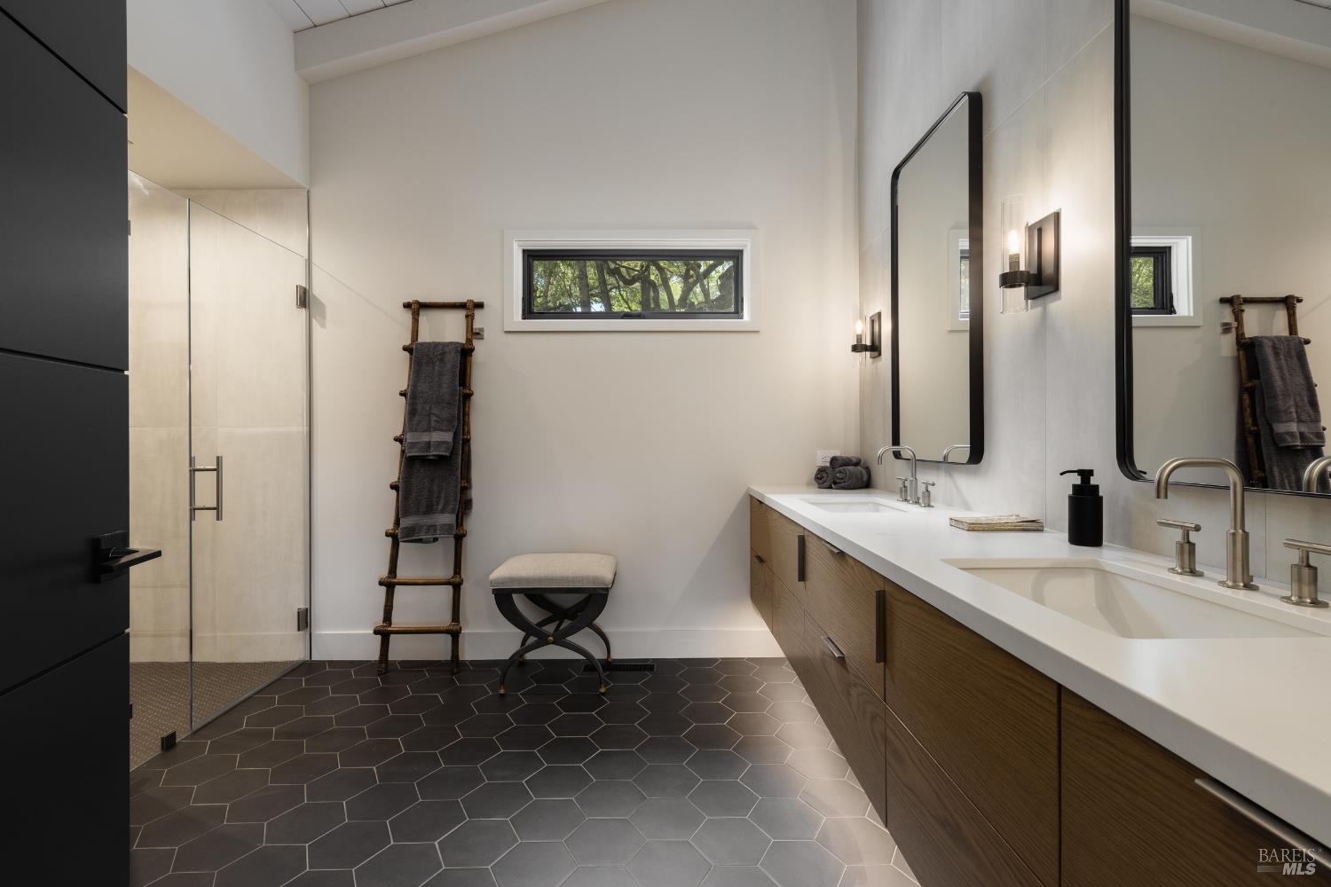 6225 W Soda Rock Lane Healdsburg CA 95448