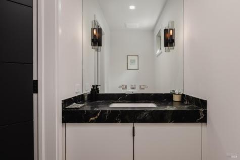 6225 W Soda Rock Lane Healdsburg CA 95448