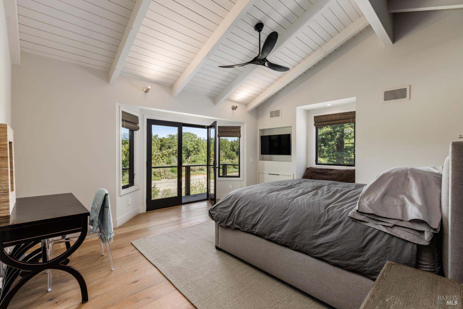 6225 W Soda Rock Lane Healdsburg CA 95448