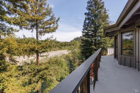 6225 W Soda Rock Lane Healdsburg CA 95448