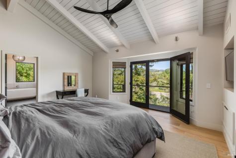 6225 W Soda Rock Lane Healdsburg CA 95448