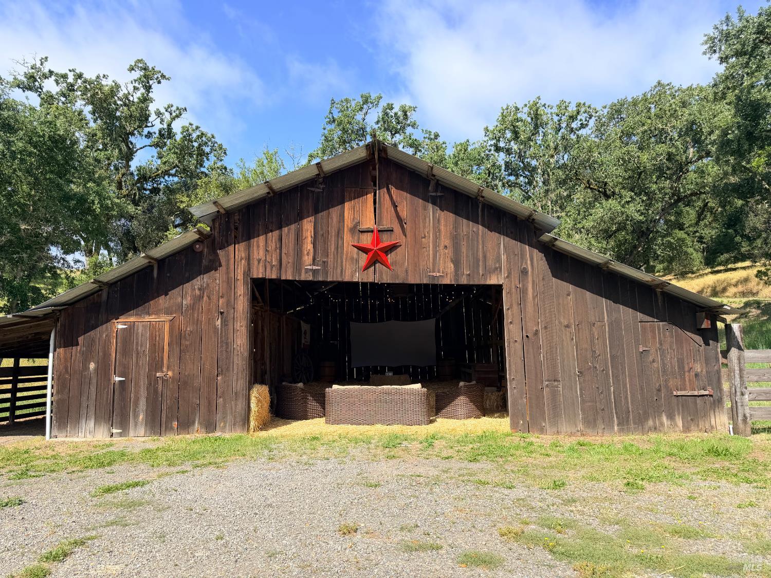 6225 W Soda Rock Lane Healdsburg CA 95448