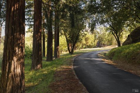 6225 W Soda Rock Lane Healdsburg CA 95448