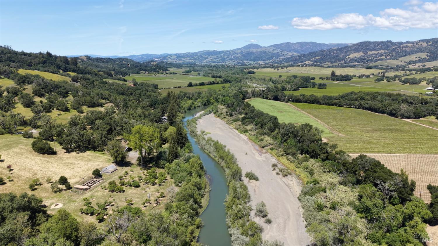 6225 W Soda Rock Lane Healdsburg CA 95448